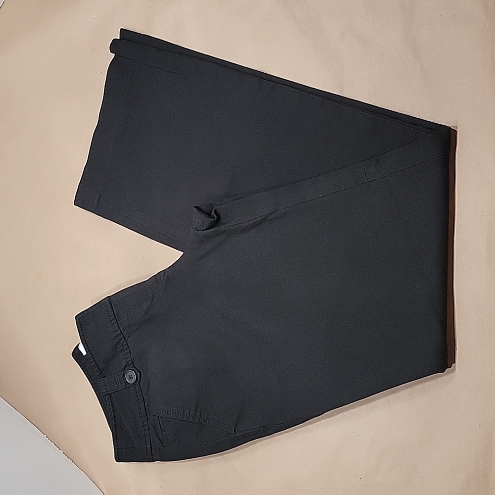 Loft, Size 2, Black Pants.  EUC.  Straight Leg (On the Wide Side)